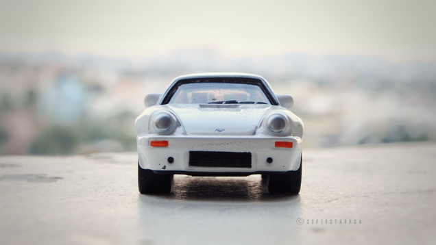 Illustration for article titled Rennsport Reunion: 1:72 UCC Coffee Special RUF 930 Turbo